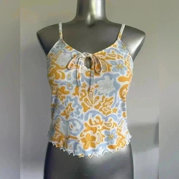 FREE🆕Women’s Soft Graphic Crop Top - Picture 1 of 12